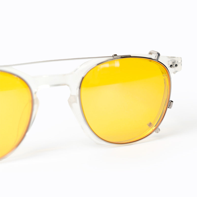 모델로 바지코 클립 데이렌즈